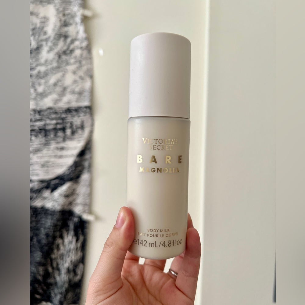 VICTORIA'S SECRET BARE MAGNOLIA BODY MILK
